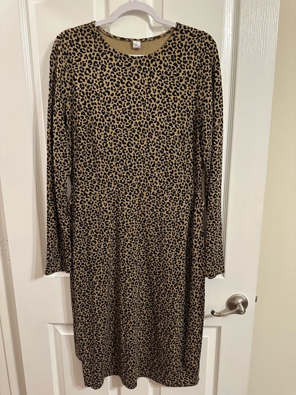 Old Navy Leopard Print Long Sleeve Dress - Beige & Black